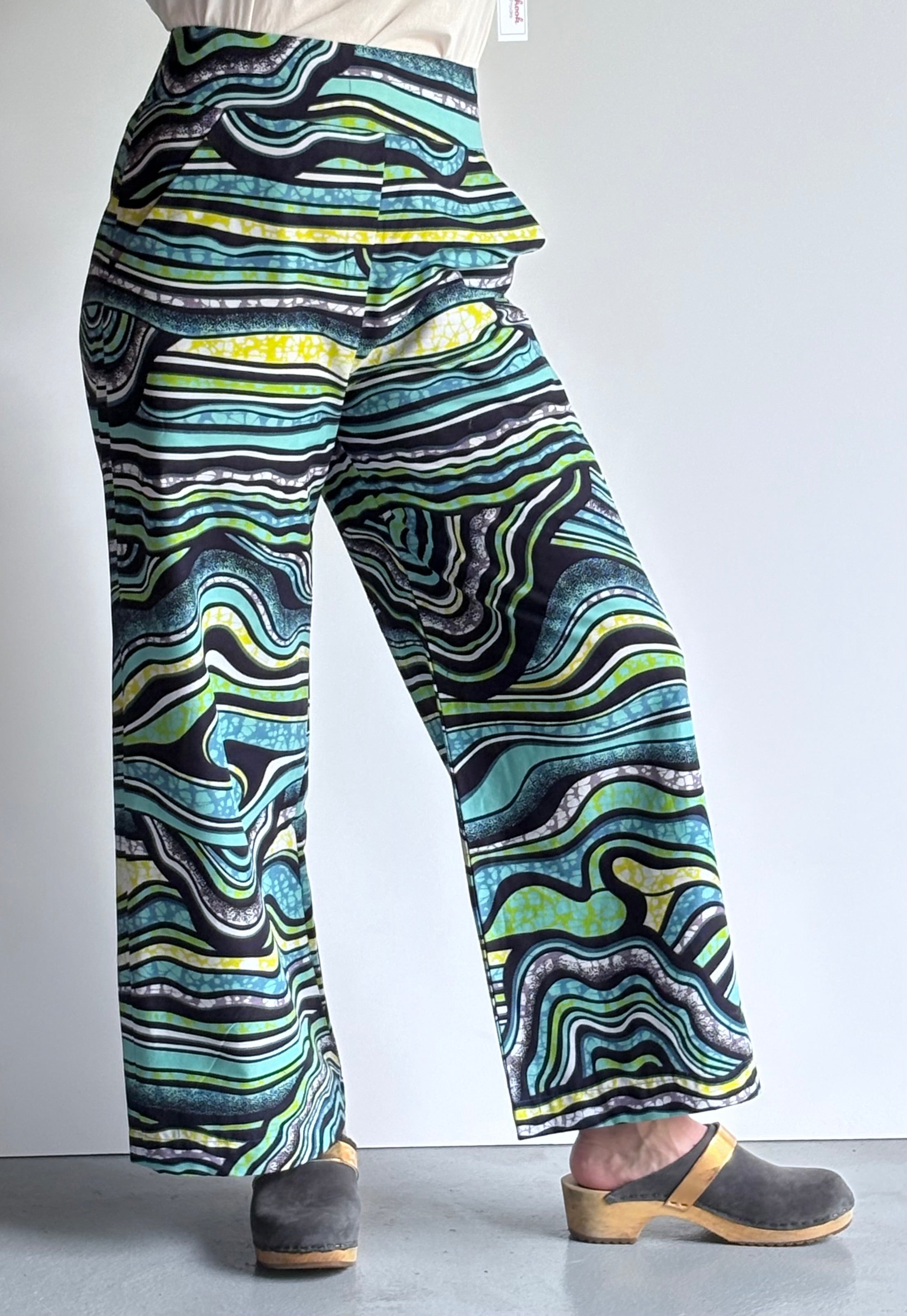 Ocean Current – High-Waisted Wide-Leg Pants