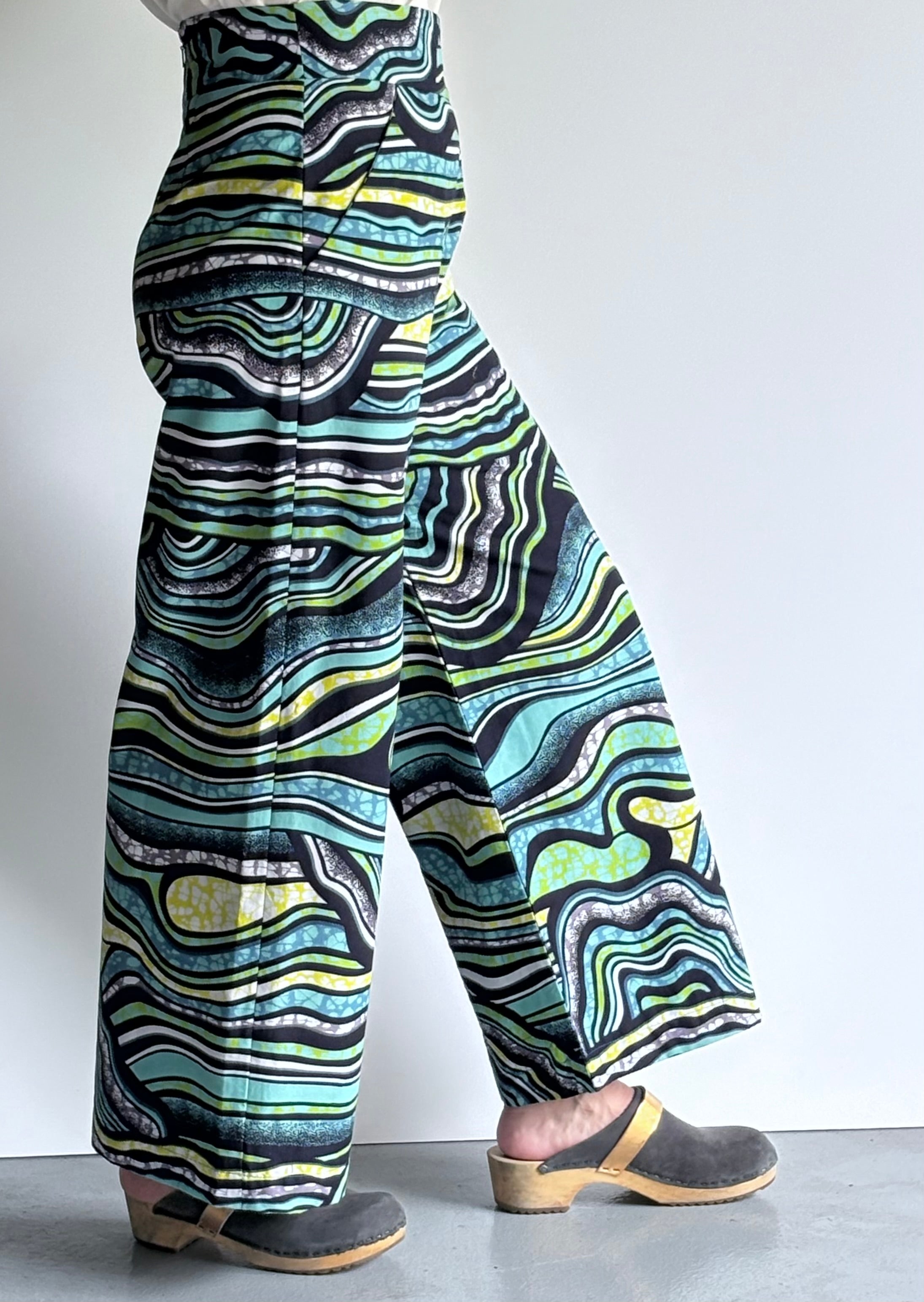 Ocean Current – High-Waisted Wide-Leg Pants