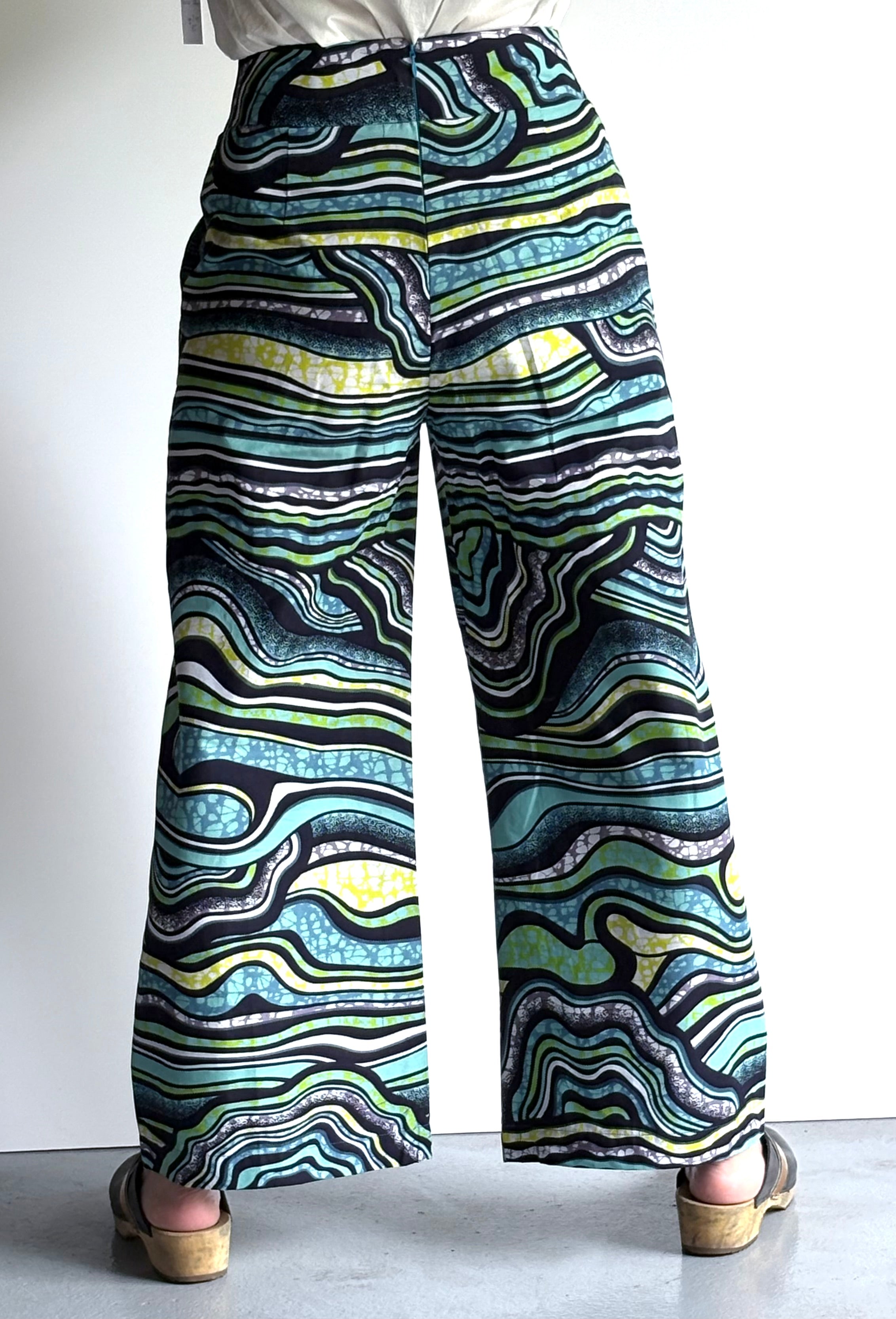 Ocean Current – High-Waisted Wide-Leg Pants