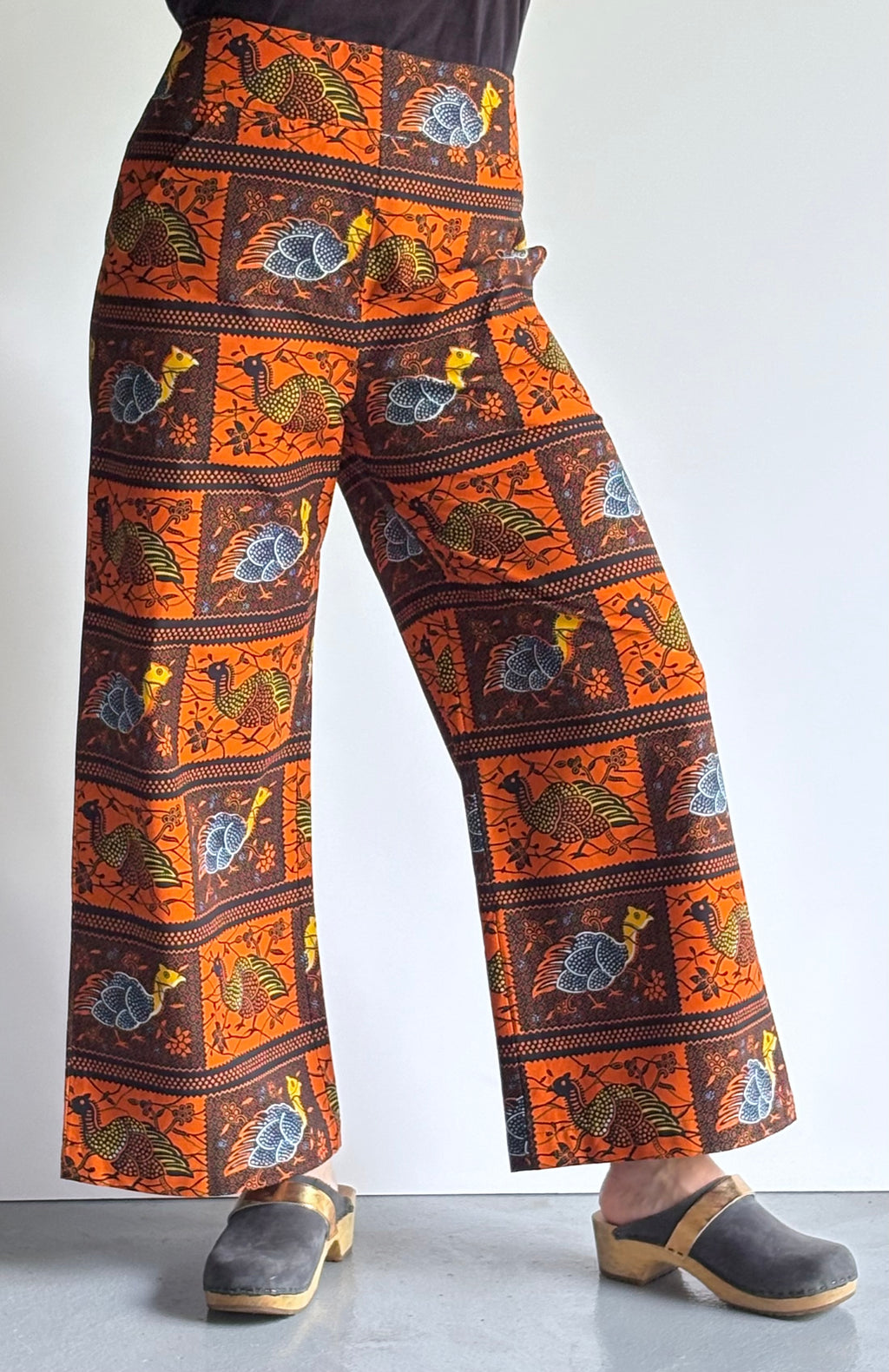 Golden Rooster – High-Waisted Dutch Batik Pants