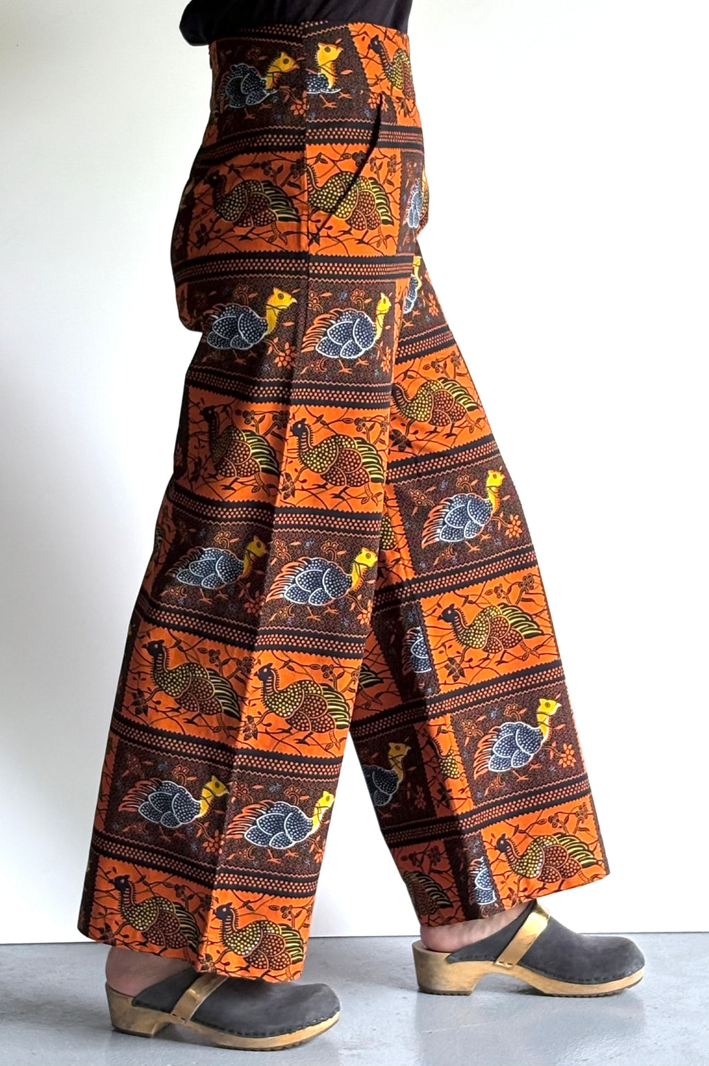 Golden Rooster – High-Waisted Dutch Batik Pants